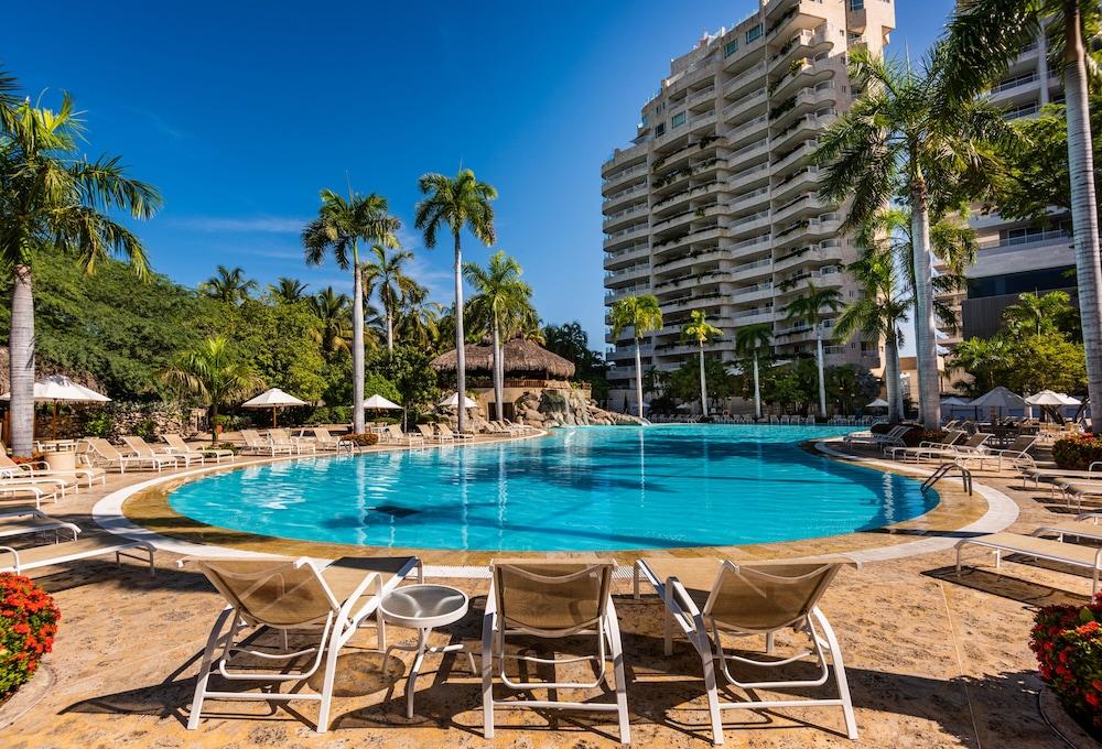 Hotel Irotama Lago Santa Marta  Esterno foto The pool at the Royal Hawaiian Hotel