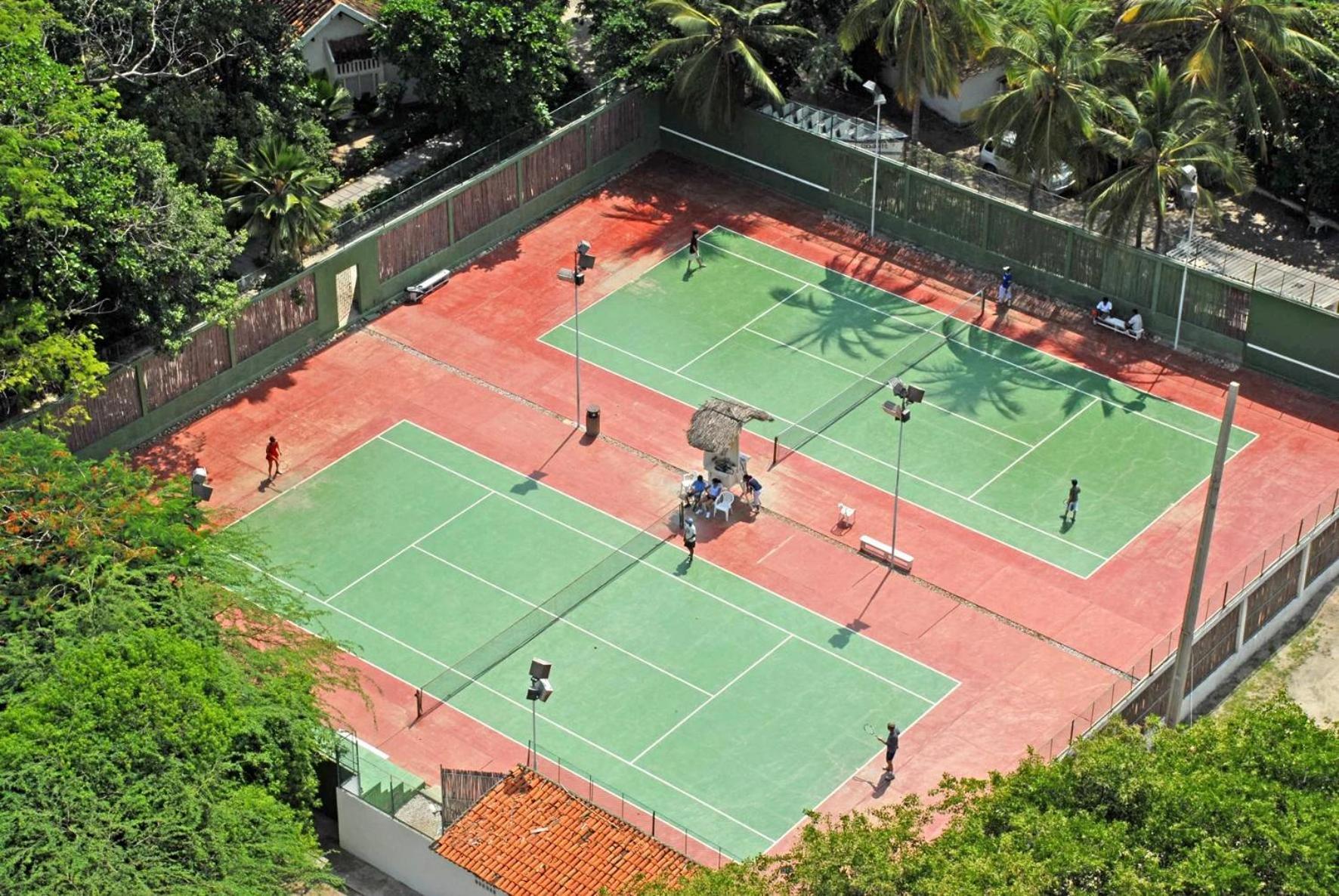 Hotel Irotama Lago Santa Marta  Esterno foto Tennis courts